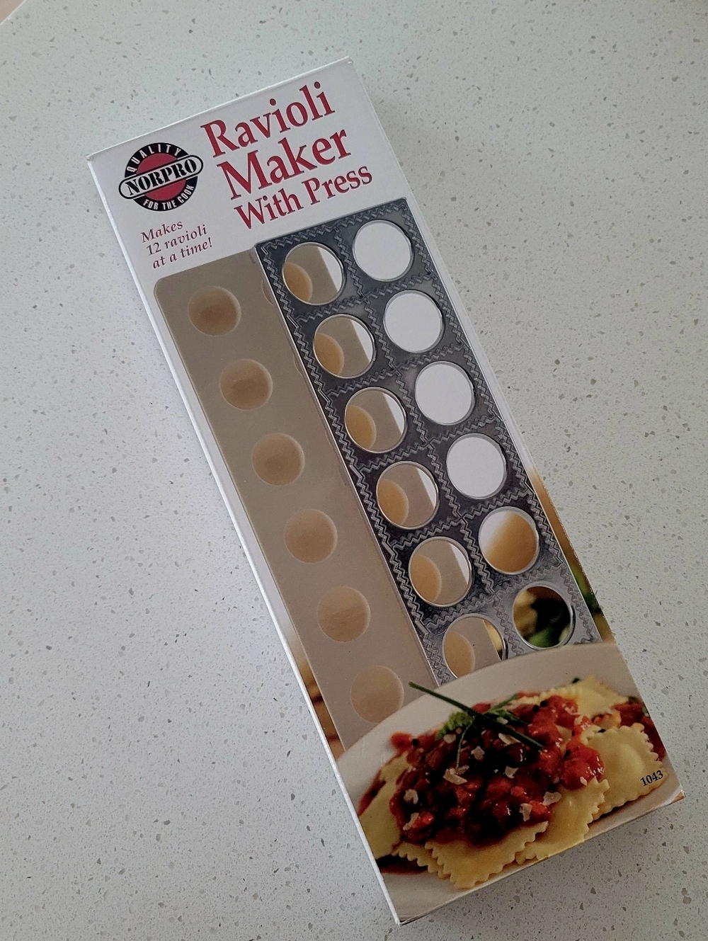 Bundle: Ravioli Maker & Cookbook - Picture 6 of 7